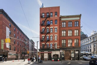 385 Broome St in New York, NY - Foto de edificio - Building Photo