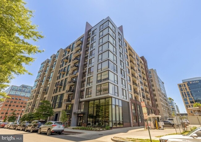 property at 37 L St SE