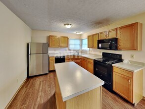 5016 Scalton Pl in Hilliard, OH - Foto de edificio - Building Photo