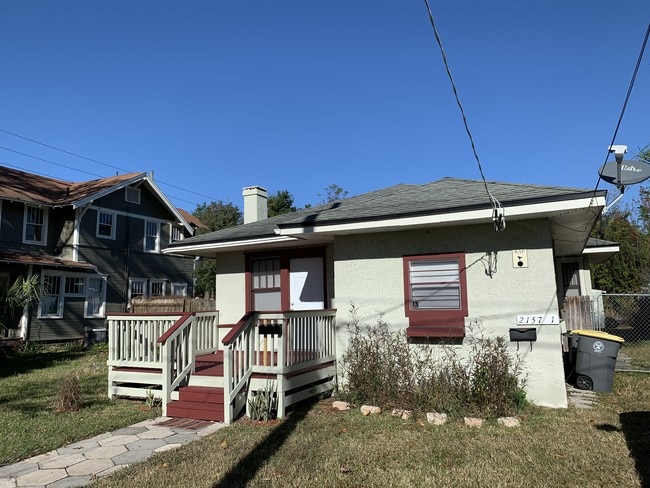 2157 Gilmore St, Unit 2157 in Jacksonville, FL - Foto de edificio - Building Photo