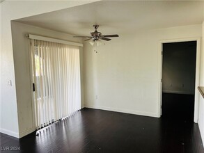 5055 W Hacienda Ave, Unit 2031 in Las Vegas, NV - Building Photo - Building Photo