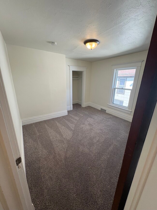 219 4th St, Unit 219 4th st in Fond du Lac, WI - Foto de edificio - Building Photo