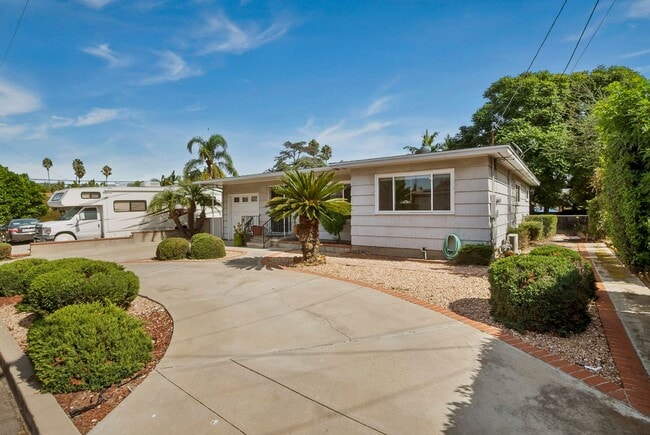 4665 Terry Ln in La Mesa, CA - Building Photo - Building Photo