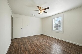 504 Bonham St in Tom Bean, TX - Building Photo - Building Photo