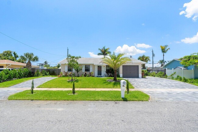 1837 16th Ave N in Lake Worth Beach, FL - Building Photo - Building Photo