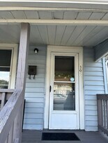 305-10 1/2 10 1/2 St NW in Charlottesville, VA - Building Photo