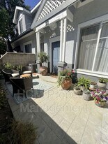 22 Carlsbad Ln in Aliso Viejo, CA - Building Photo