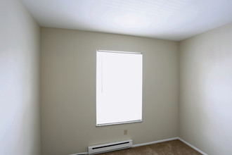 River View Apartments in Rossford, OH - Building Photo - Building Photo
