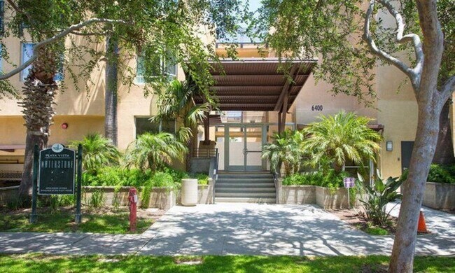 6400 Crescent Park E in Los Angeles, CA - Building Photo - Building Photo