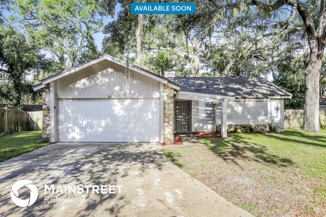 105 Whispering Pines Ct