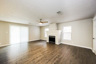 10503 Summerstone in San Antonio, TX - Building Photo - Building Photo