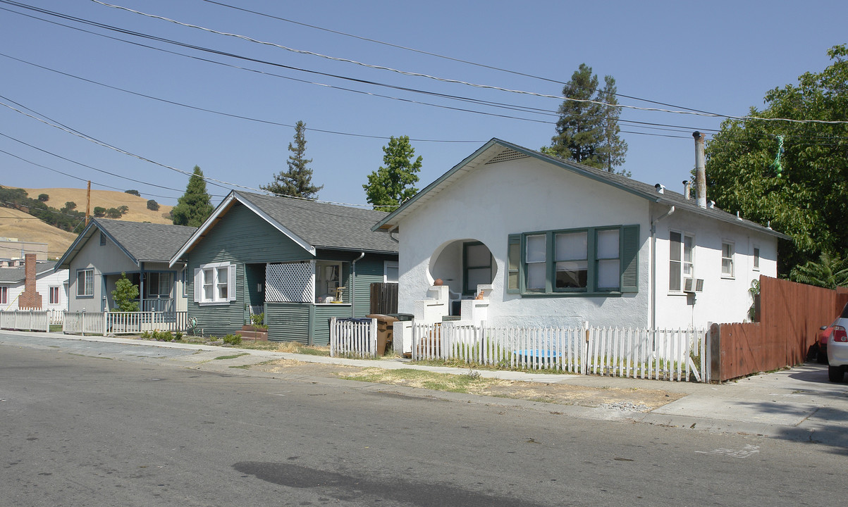 401-409 F St in Martinez, CA - Building Photo