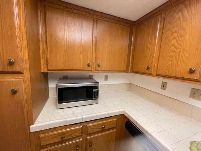 215 W Lemon Ave, Unit D