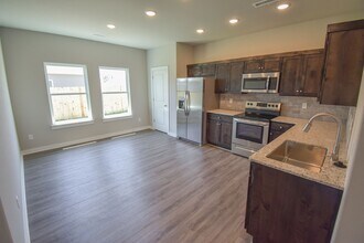 315 N Wyandotte St in Farmington, AR - Building Photo - Building Photo