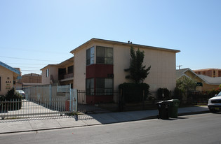 640 N Oxford Ave in Los Angeles, CA - Building Photo