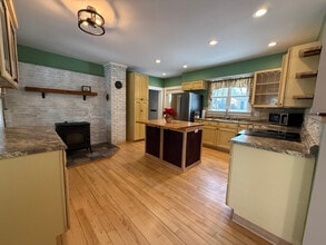 672 Lisbon St in Lisbon, ME - Building Photo - Building Photo