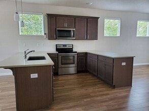 16597 SW Blanton St in Beaverton, OR - Building Photo - Building Photo