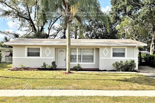 5140 SW 6th Ct in Margate, FL - Building Photo