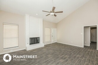 2206 Mediterranean Ave in Arlington, TX - Building Photo - Building Photo