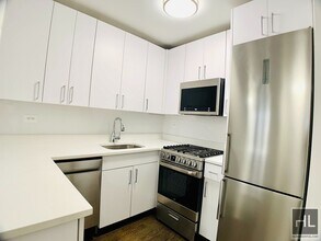 EAST 35 STREET in New York, NY - Building Photo - Building Photo