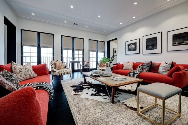 property at 2521 Westgate Dr