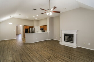 7800 Park Run Rd in Fort Worth, TX - Building Photo - Building Photo