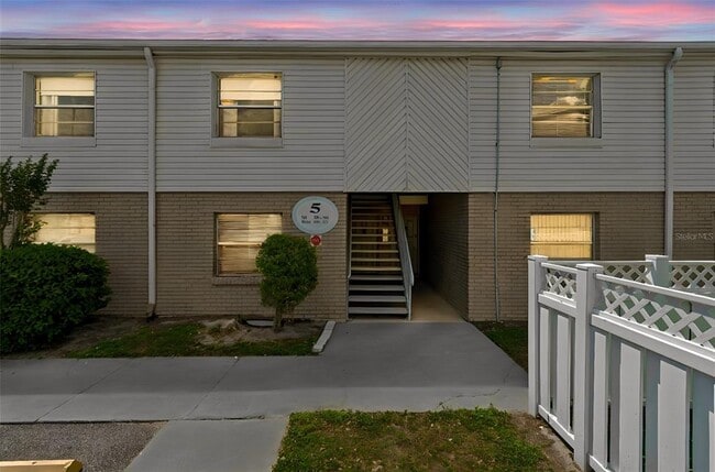 property at 7210 N Manhattan Ave