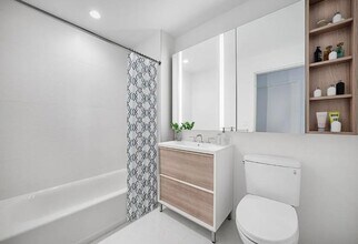 64 Box St in Brooklyn, NY - Building Photo - Building Photo