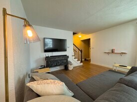 620 E 63rd Ter in Kansas City, MO - Building Photo