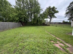 3015 Matlock Dr in Florissant, MO - Building Photo - Building Photo