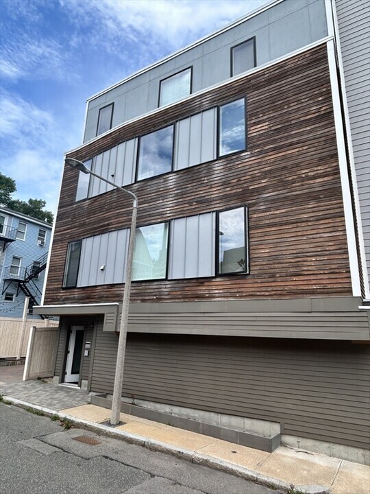 3 Ardee St in Boston, MA - Building Photo
