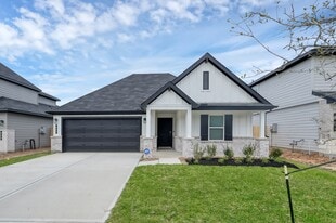 647 Delicate Arch Dr in Conroe, TX - Building Photo