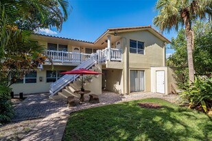 2025 Miami Rd in Fort Lauderdale, FL - Building Photo