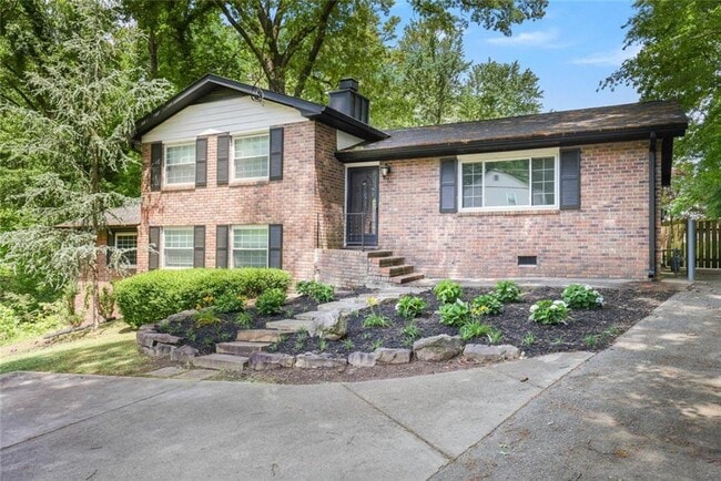 property at 2903 Old Sewell Rd