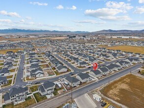 298 Old Farm Ln in Lindon, UT - Building Photo - Building Photo