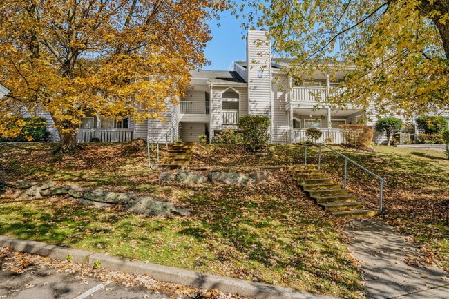 property at 33 Crown Knoll Ct