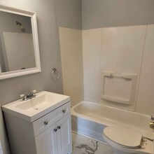 536 Hall St, Unit 1 in Manchester, NH - Building Photo - Building Photo