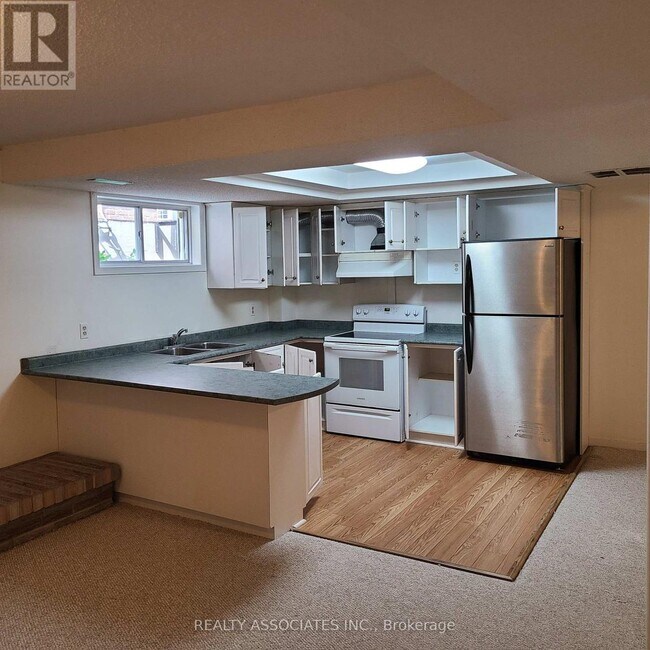 41 Lawnview Dr in Toronto, ON - Building Photo - Building Photo