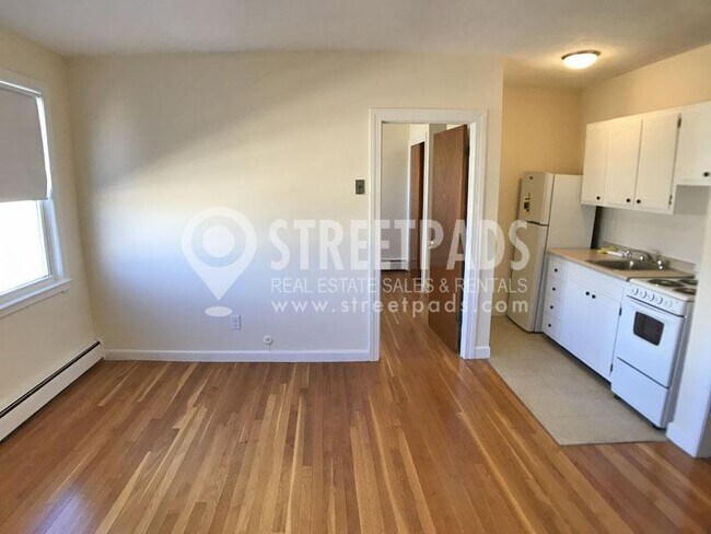 172 N Beacon St in Boston, MA - Building Photo - Building Photo
