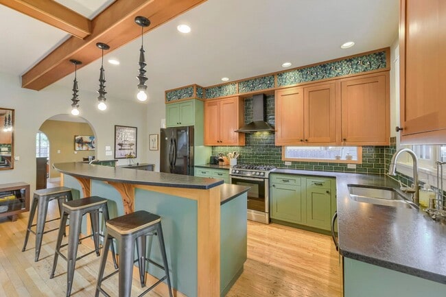 property at 2018 Columbine Ave