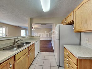 2615 River Meade Way in Nashville, TN - Foto de edificio - Building Photo