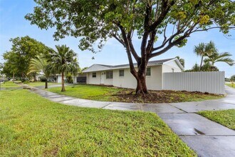 1621 NW 13th Ave in Homestead, FL - Building Photo - Building Photo