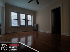 4647 N Paulina St, Unit #4641-204 in Chicago, IL - Foto de edificio - Building Photo