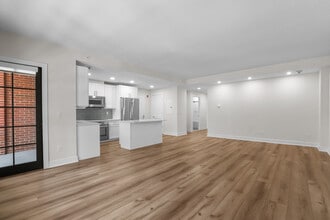 11 Purdy St in Harrison, NY - Building Photo - Building Photo