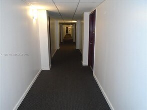 4174 Inverrary Dr in Lauderhill, FL - Building Photo - Building Photo