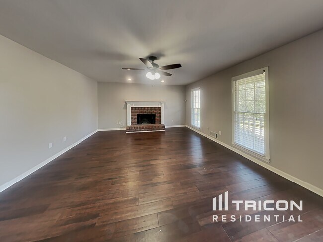 579 Stratford Dr in Douglasville, GA - Building Photo - Building Photo