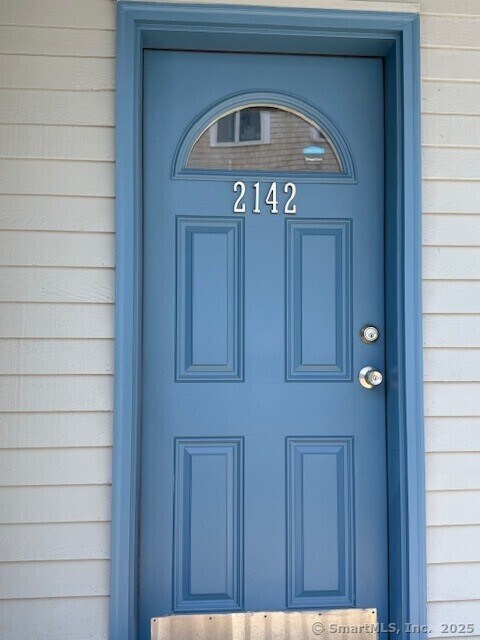 2142 Fairfield Beach Rd in Fairfield, CT - Building Photo - Building Photo