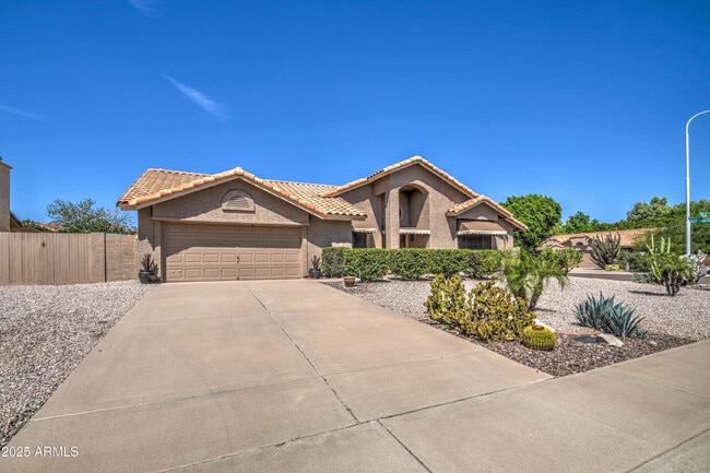 8852 S Ash Ave in Tempe, AZ - Building Photo - Building Photo