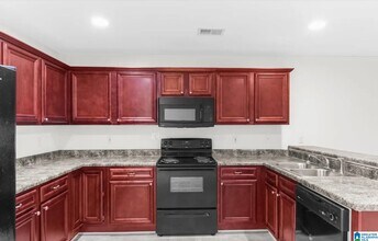2783 Southwood View in Bessemer, AL - Building Photo - Building Photo