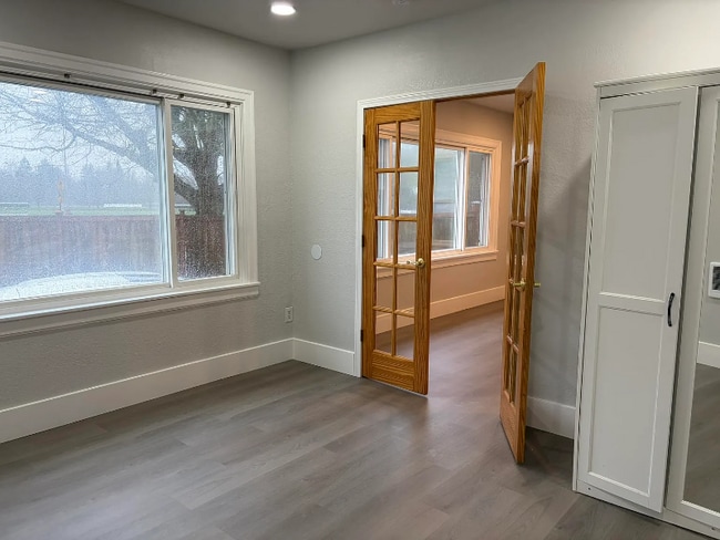 1800 S 128th St in Seatac, WA - Foto de edificio - Building Photo